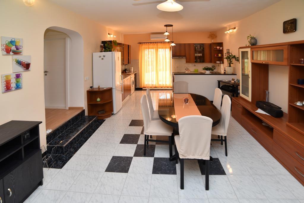 Apartment Enjoy You Split Exteriör bild